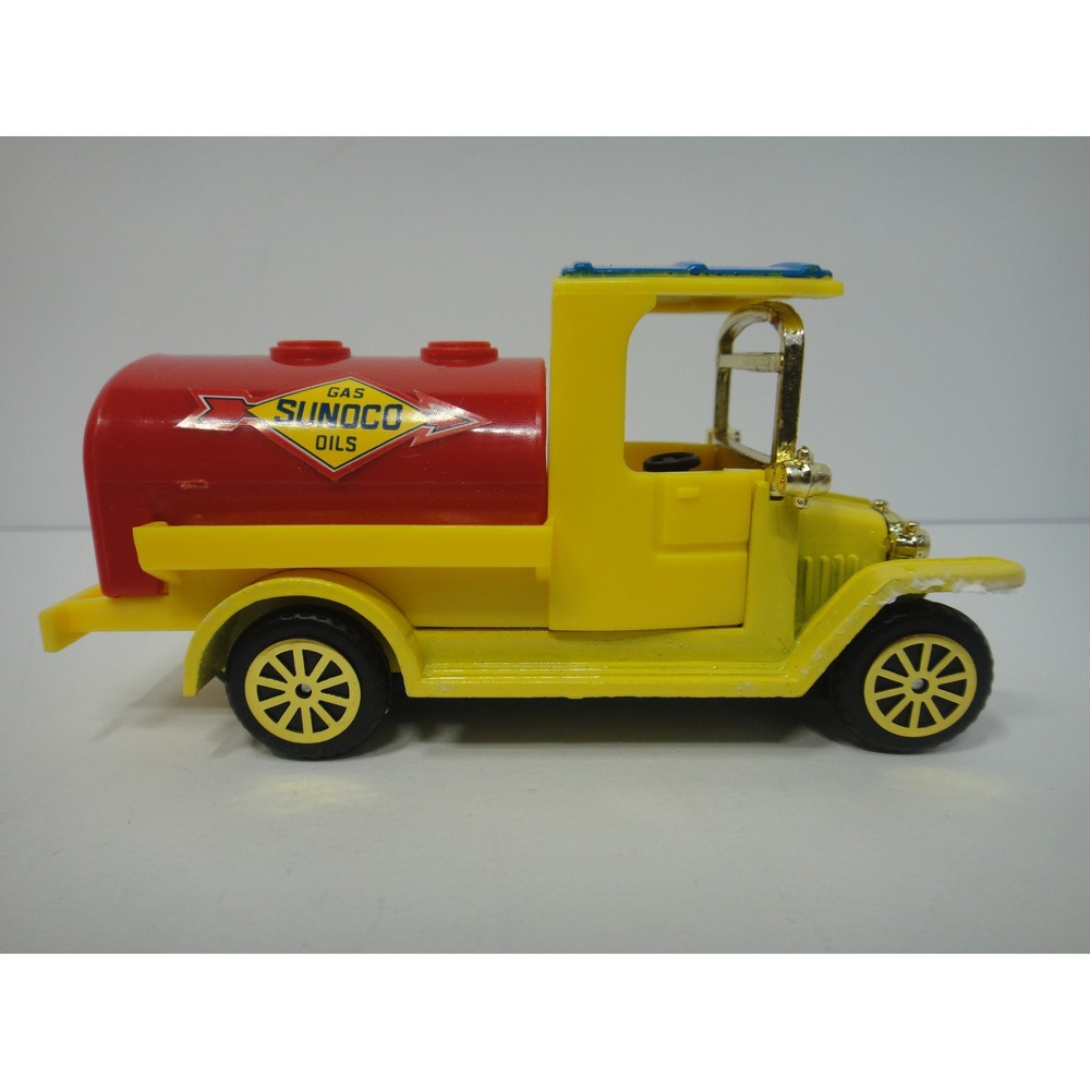 Vintage Sunoco Gas Oil Tanker Truck Toy Yellow Diecast Plastic Reader's Digest
